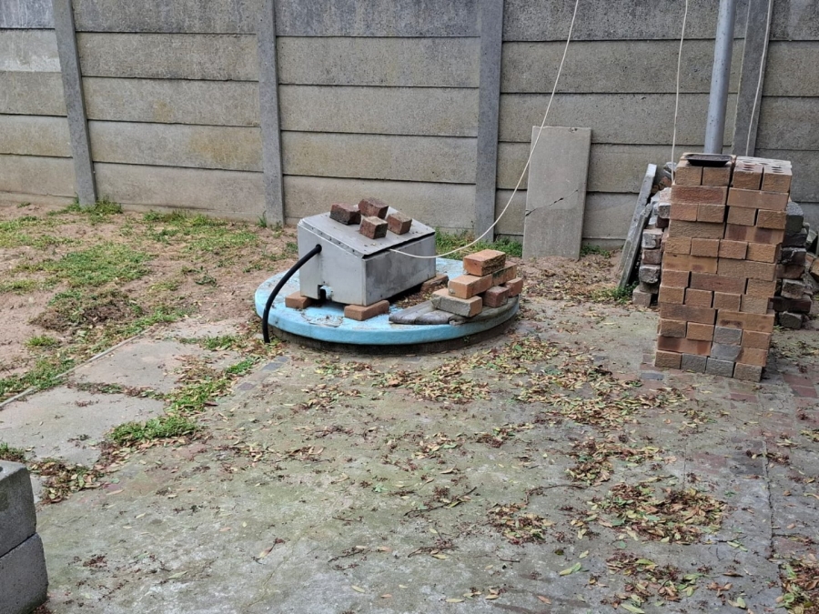 4 Bedroom Property for Sale in Oakdale Western Cape